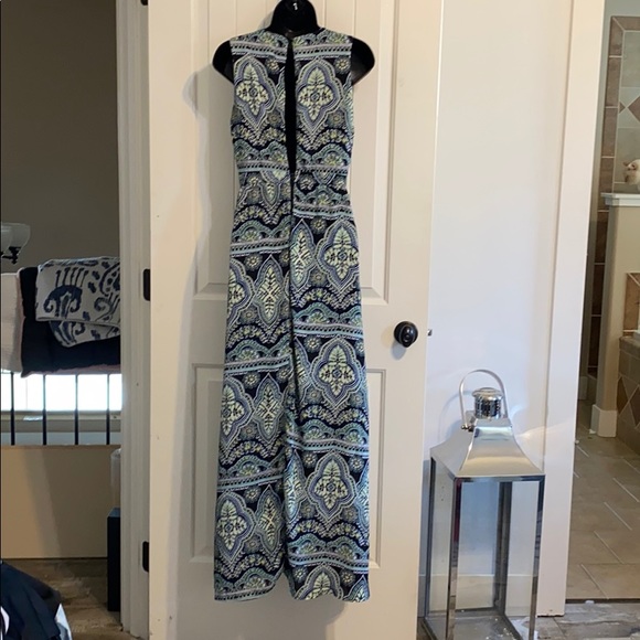 Deep V Maxi Dress - Picture 4 of 4